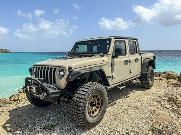 JEEP GLADIATOR ARUBA